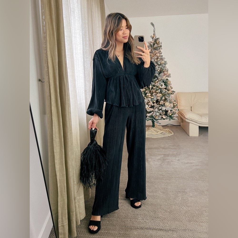 Abercrombie Black Plisse Set Size Small